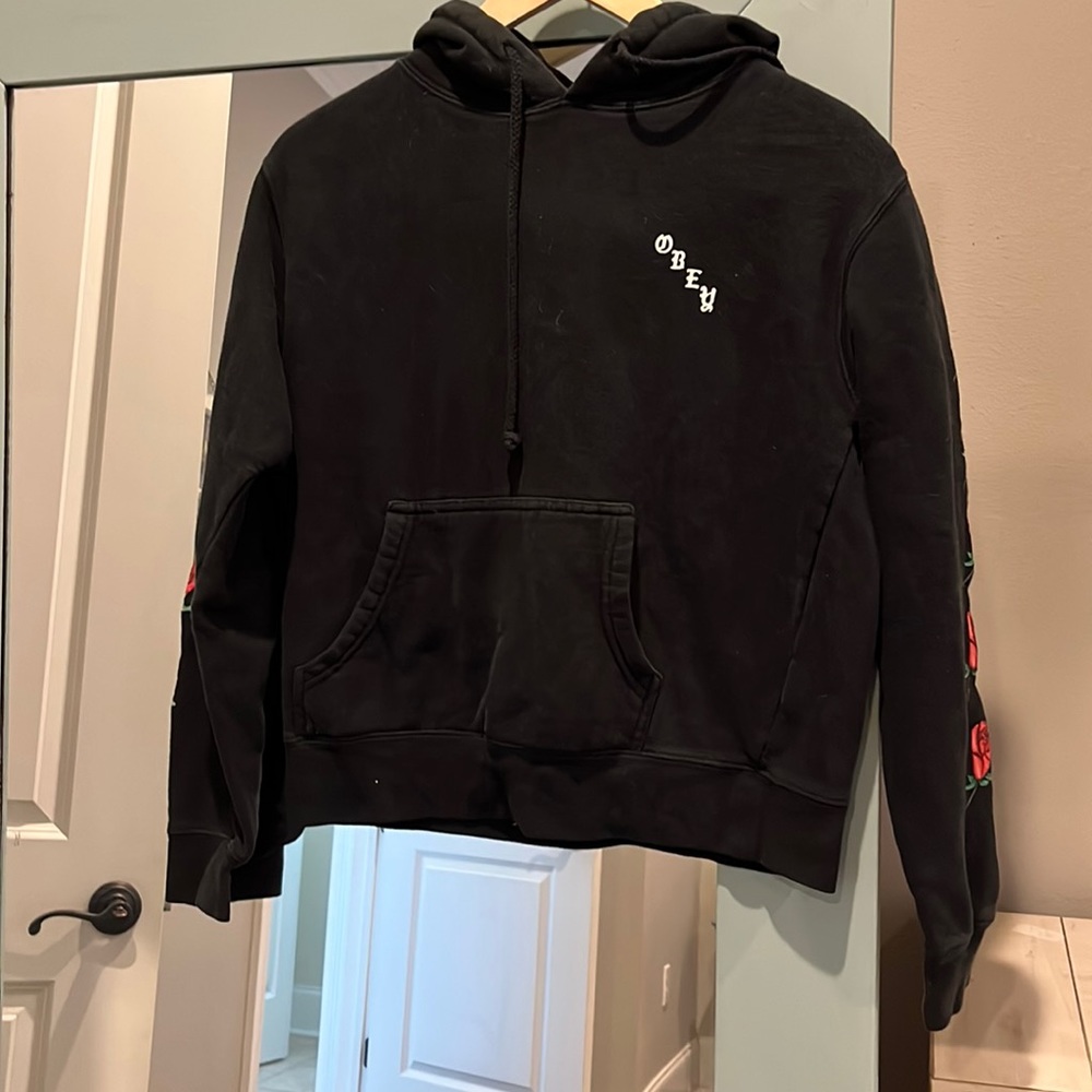 Medium OBEY black sweatshirt with roses on the sleeve